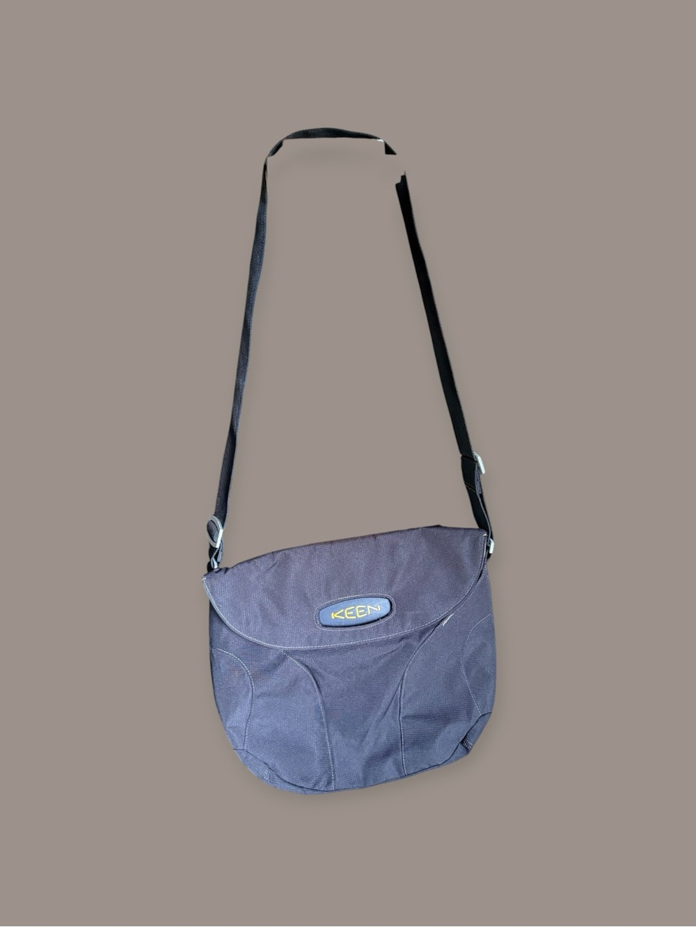 XL Keen Navy Black Messenger Crossbody Bag